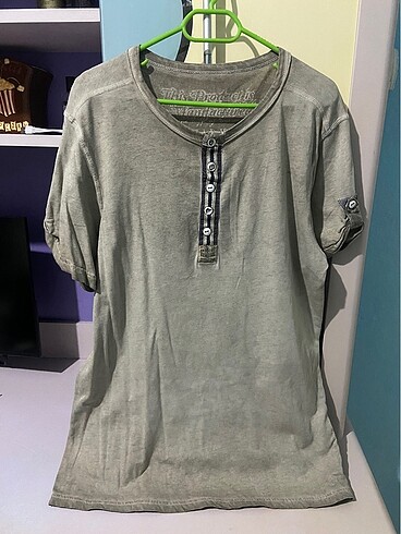 American vintage tshirt