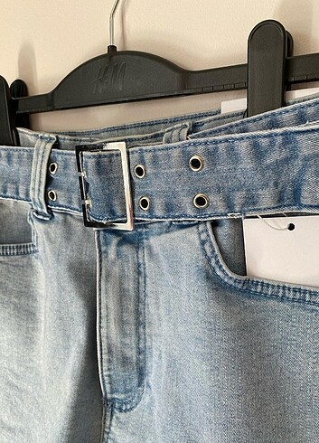 Bershka Kemerli kot şort