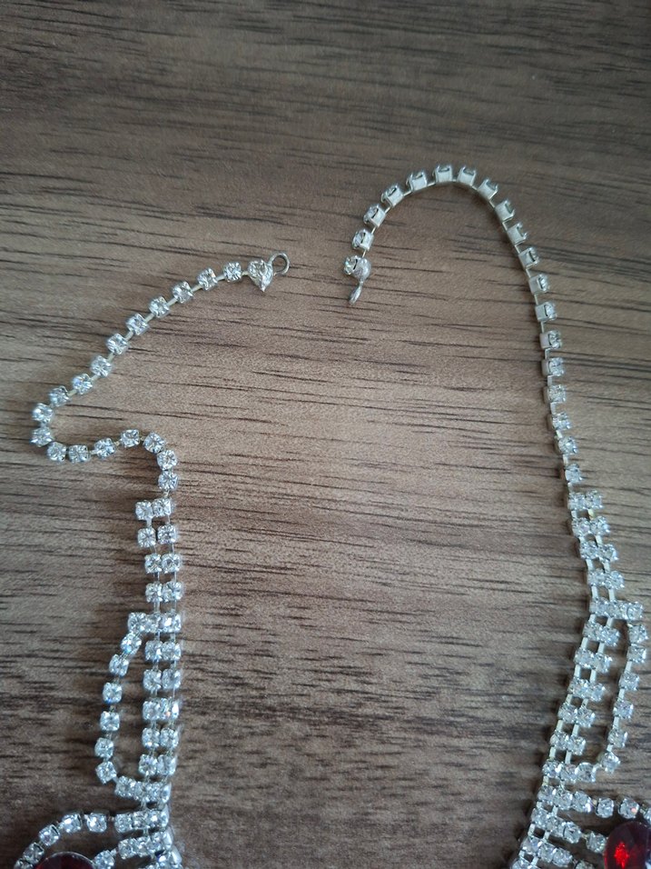 Kırmızı Taşlı İşlemeli Kadın kolye - Görsel 2