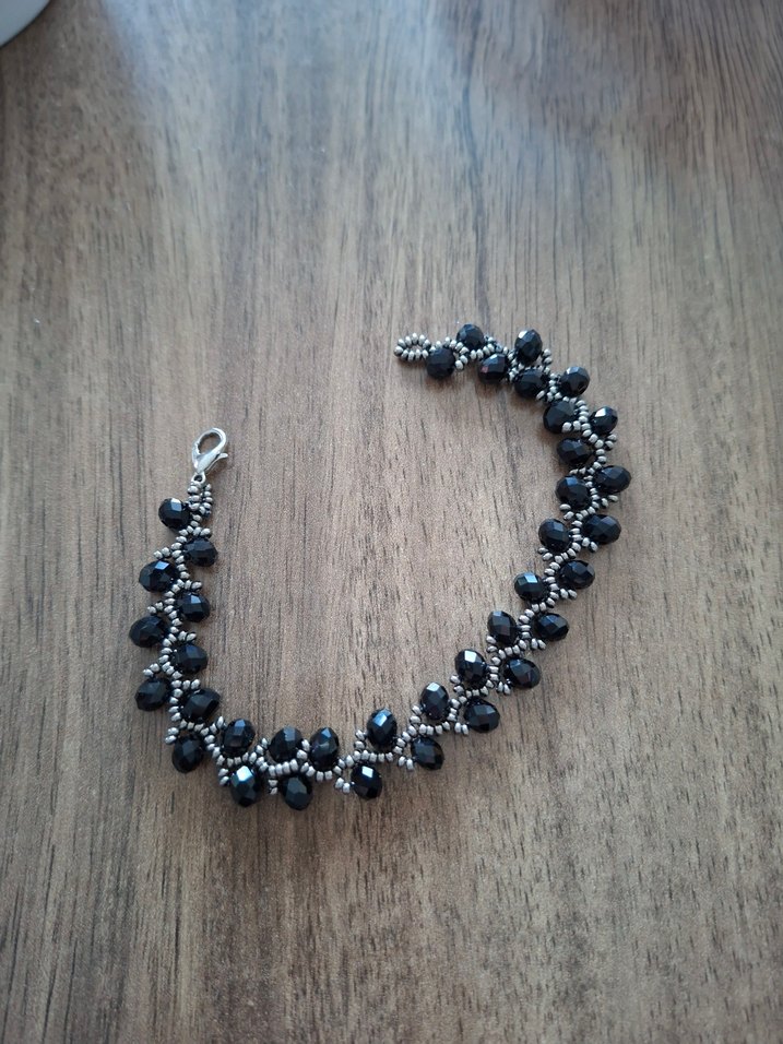 Siyah Gotik Boncuklu Kadın Bileklik - Görsel 3