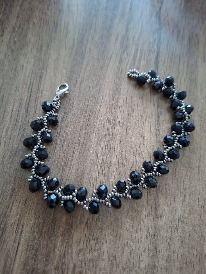 Siyah Gotik Boncuklu Kadın Bileklik - Görsel 5