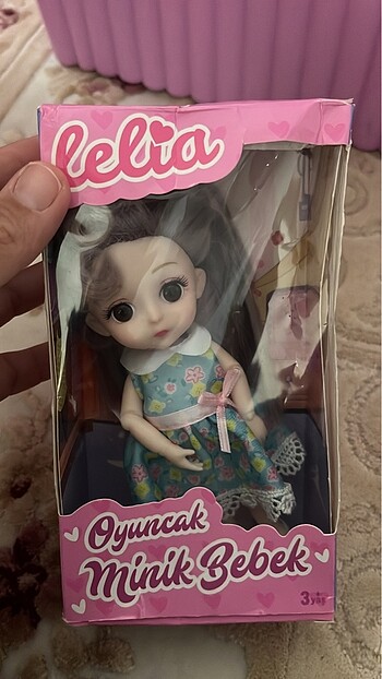Oyuncak bebek