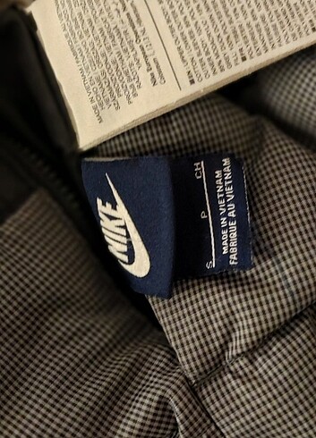Nike Nike kaz tüyü mont S beden çift taraflıdir