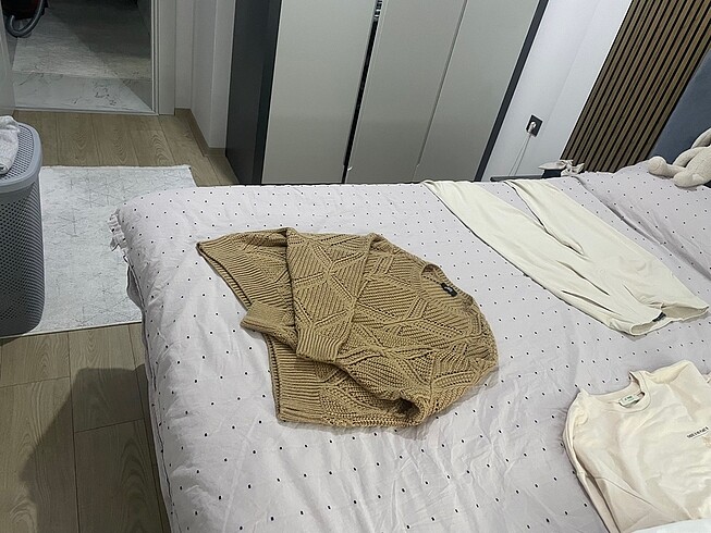 l Beden Delikli desenli kazak