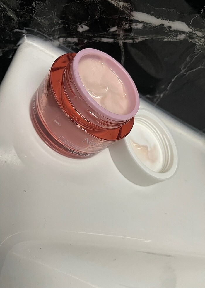 NEUTROGENA BRİGHT BOOST - Görsel 2