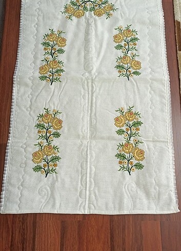  SARI İŞLEMELİ BOHÇA SECCADESİ 