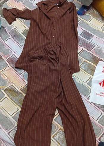 Kahverengi tesettür Takım - Görsel 2