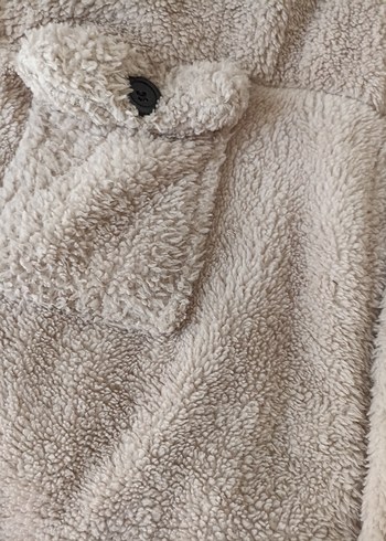 40 Beden Bej Düğmeli Kadın Peluş Ceket