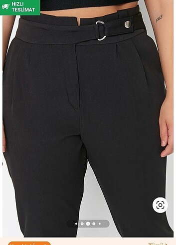 Siyah Kemerli Kumaş Pantolon