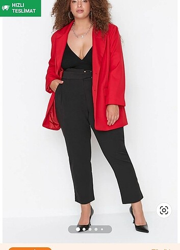 Trendyol & Milla Siyah Kemerli Kumaş Pantolon