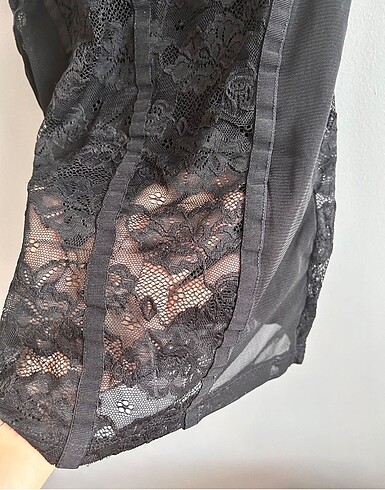 xs Beden siyah Renk H&M DANTELLİ MİNİ ELBİSE