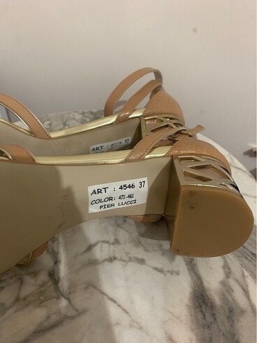 37 Beden camel Renk Pier luccı
