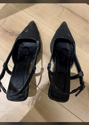 Siyah Tokalı Stiletto Topuklu Kadın Ayakkabı