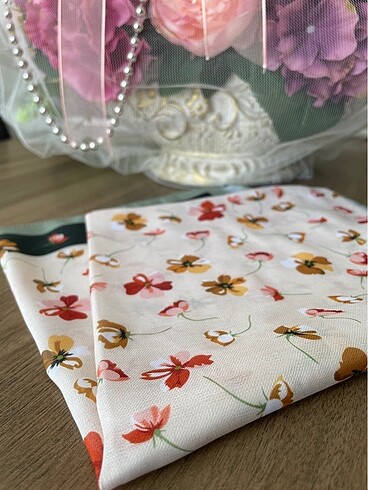 Pamuk soft yeşil çiçekli eşarp