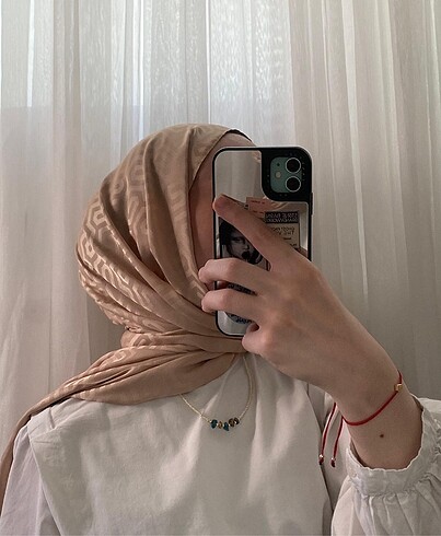 Labirent desen jakarlı krem şal