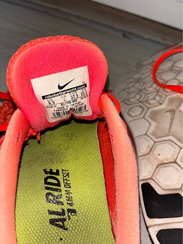 35,5 Beden Nike ayakkabı