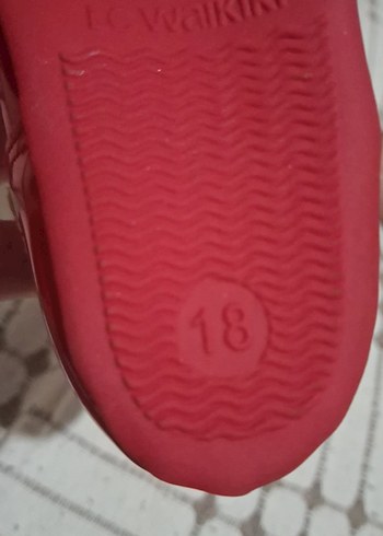 Kırmızı Fiyonk Detaylı Ekose Kız Bebek Ayakkabısı - Görsel 5