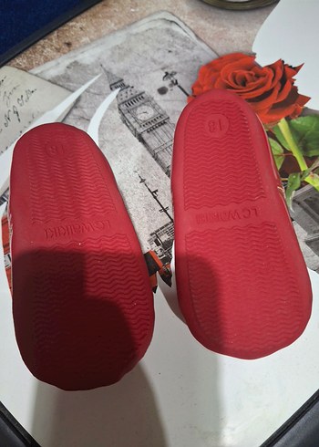 Kırmızı Fiyonk Detaylı Ekose Kız Bebek Ayakkabısı - Görsel 3