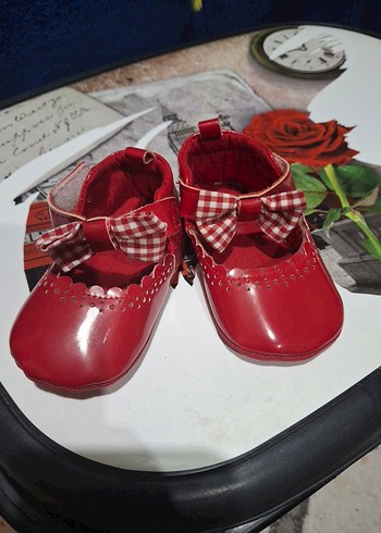 Kırmızı Fiyonk Detaylı Ekose Kız Bebek Ayakkabısı - Görsel 4