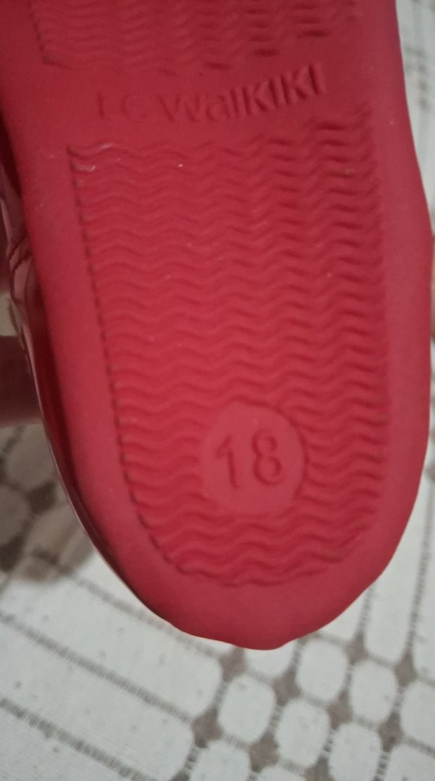 Kırmızı Fiyonk Detaylı Ekose Kız Bebek Ayakkabısı - Görsel 5