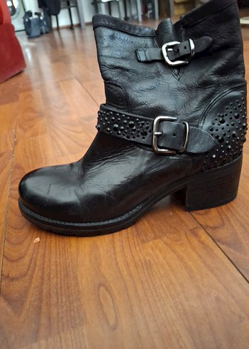 network Tokalı Siyah Deri Biker Kadın Bot - Görsel 10