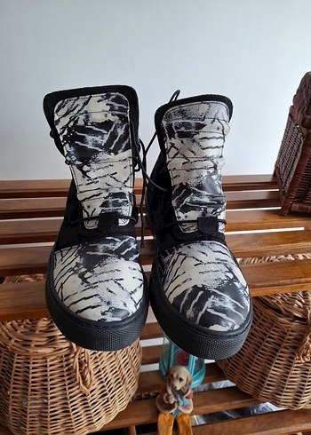 kadın sneaker bot - Görsel 3