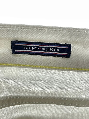 universal Beden beyaz Renk Tommy Hilfiger Jean / Kot %70 İndirimli.