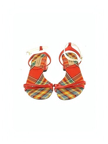 36 Beden Burberry Sandalet %70 İndirimli.