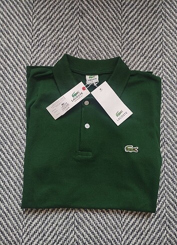 Lacoste polo yaka