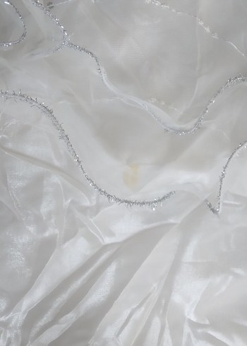 İşlemeli Beyaz Parlak Yatak Örtüsü - Görsel 5
