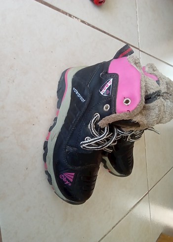 Kız Çocuk Pembe siyah Renkli Kaydırmaz Bot