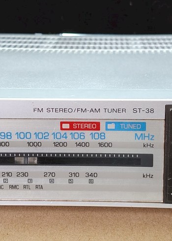 Sony FM-AM Stereo Radyo Tuner ST-38