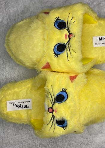 Diğer Sarı Peluş Ev Terliği