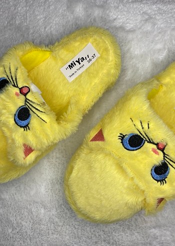 diğer Beden Sarı Peluş Ev Terliği