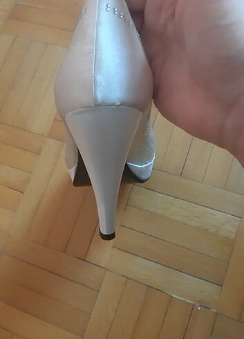 Krem rengi taşlı gelin ayakkabısı. - Görsel 10