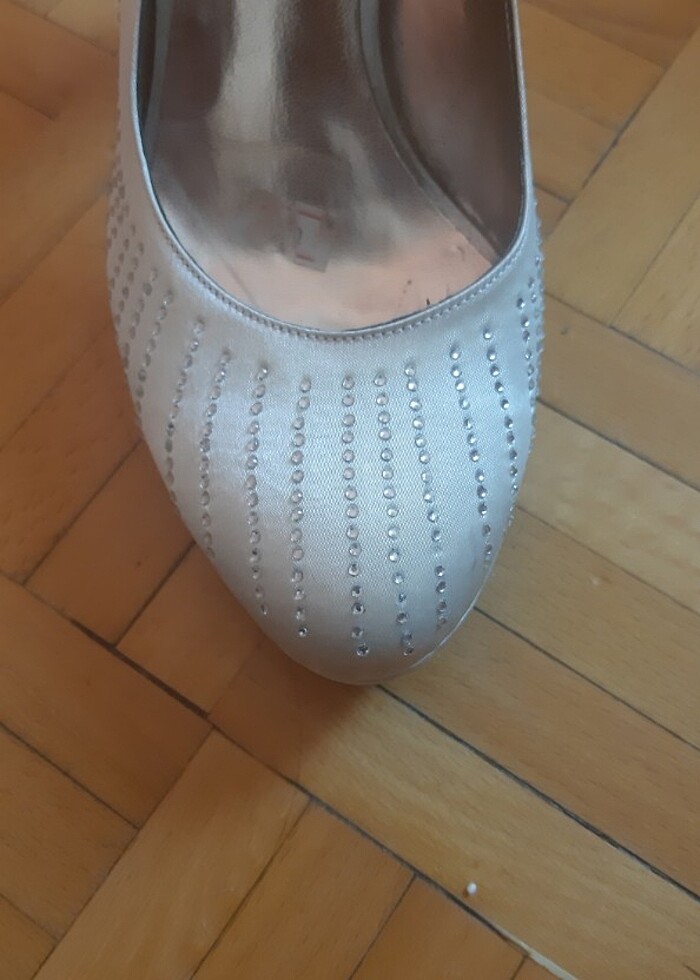 Krem rengi taşlı gelin ayakkabısı. - Görsel 3