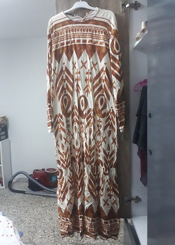 Uzun Kollu Bohem Batik Desenli Elbise