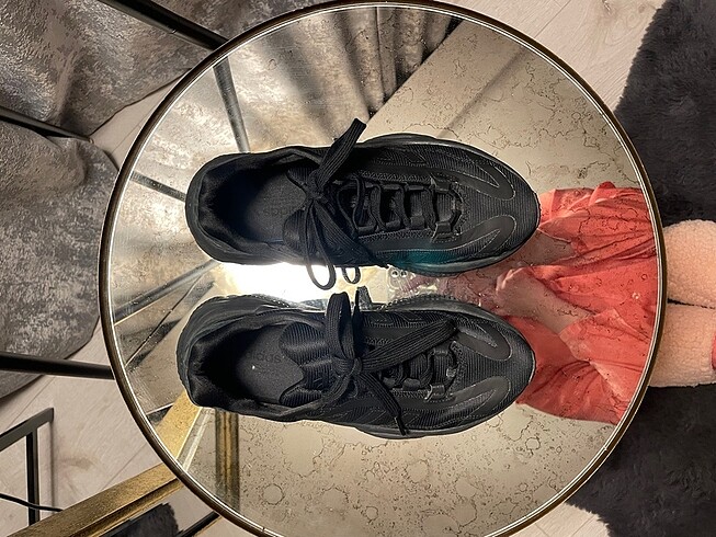 Adidas Ozweego Serisi