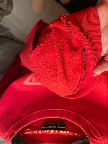 m Beden kırmızı Renk Guess Sweatshirt