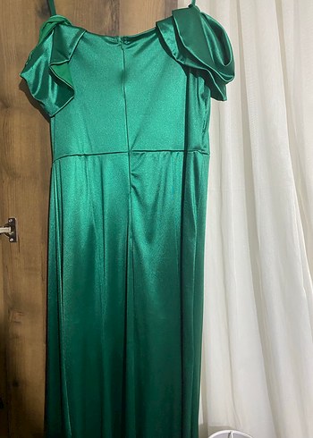 Parlak Yeşil Drapeli Uzun Abiye Elbise - Görsel 2