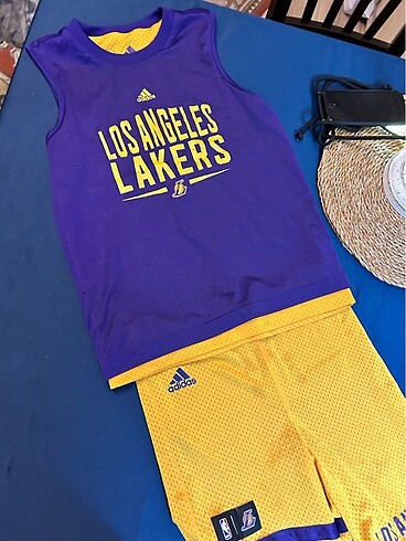 Lakers adidas takim - Görsel 4