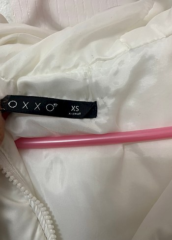 Beyaz Fermuarlı Kadın Kolsuz Mini Yelek - Görsel 2