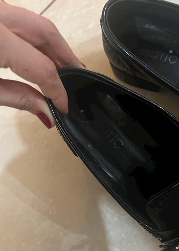 Siyah Parlak Püsküllü Deri Kadın Klasik Ayakkabı - Görsel 3