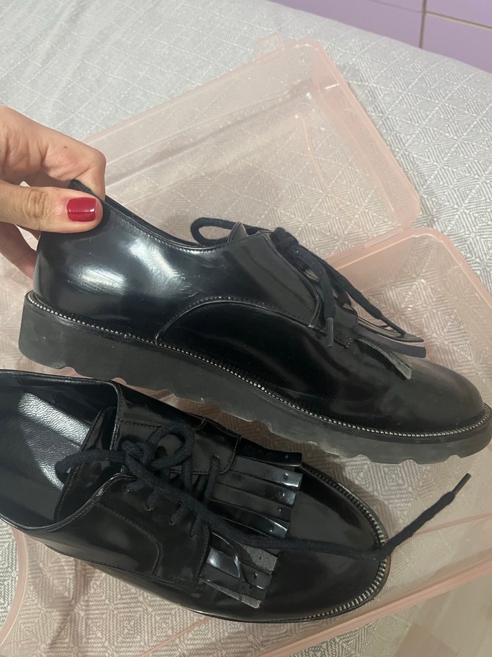 Siyah Püsküllü Kadın Ayakkabı - Görsel 4