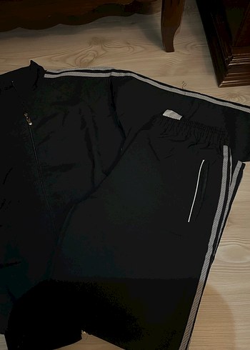 Siyah Fermuarlı Mini Erkek Eşofman Takımı - Görsel 3