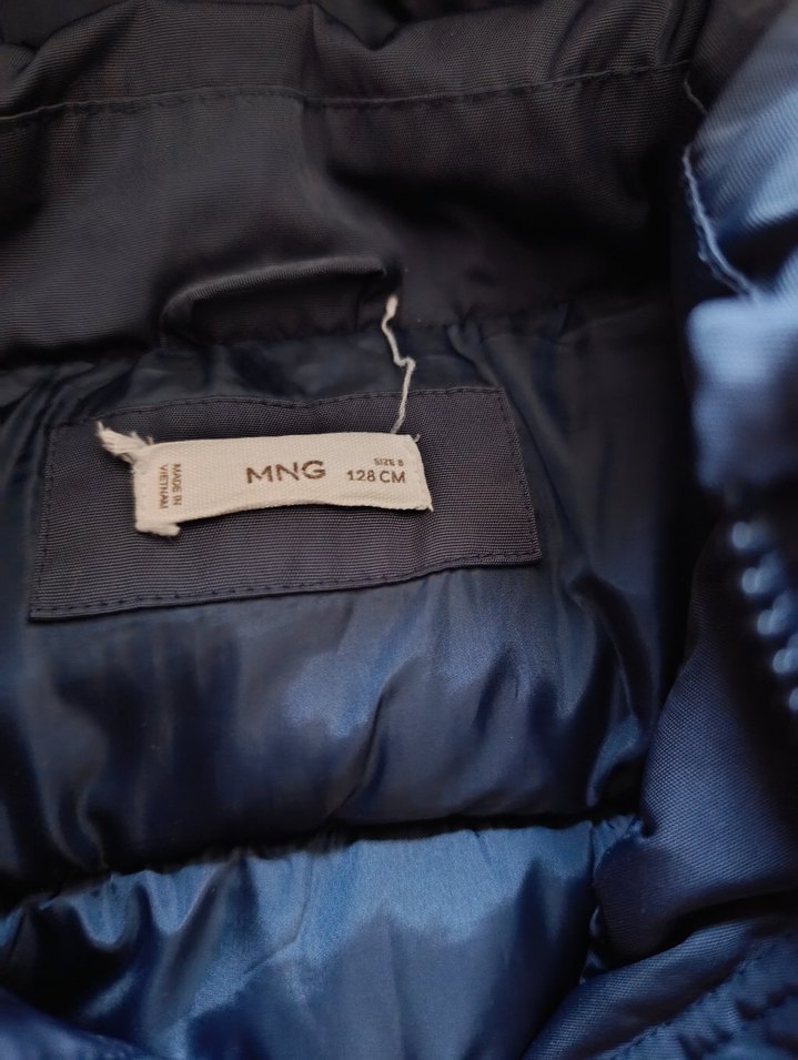 Erkek Çocuk Koyu Mavi Düğmeli Ceket - Görsel 2