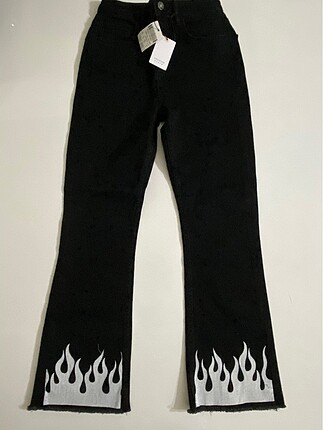 Subdued siyah desenli jeans