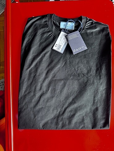 xs Beden Orijinal Prada Tshirt