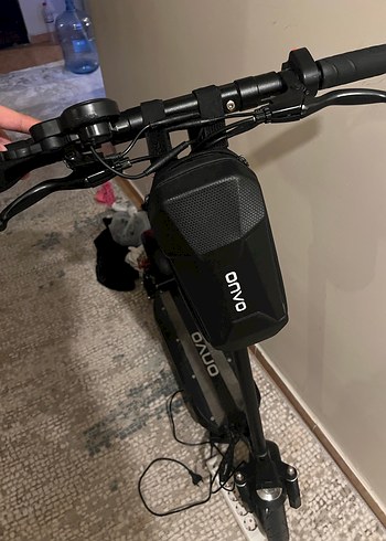 Dijital Ekranlı Siyah Çocuk Scooter'ı - Görsel 2