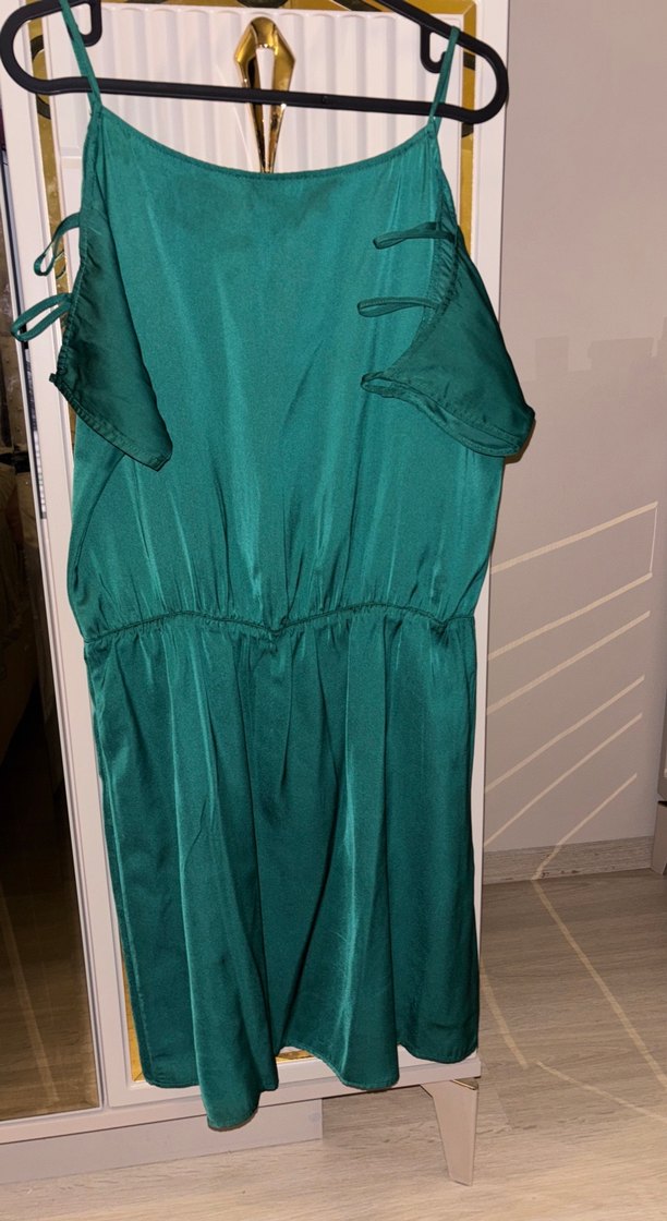 Kadın Zümrüt Saten Dizüstü Elbise - Görsel 4